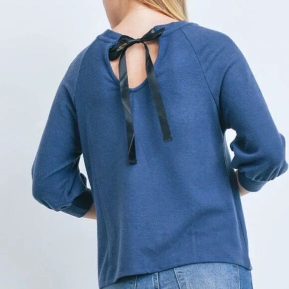 Tresics Blouse Round Neck Mid Length Sleeve Tie Back Ribbed Cuff Blue W S/M NWOT - Picture 3 of 5